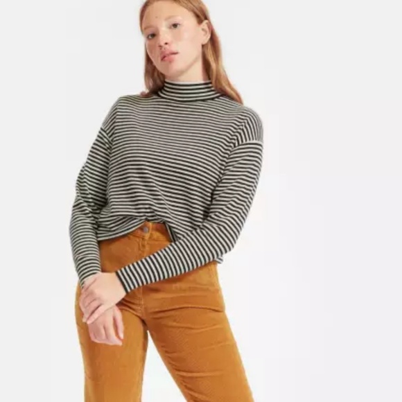 Everlane Sweaters - Everlane The Cashmere Crop Mockneck